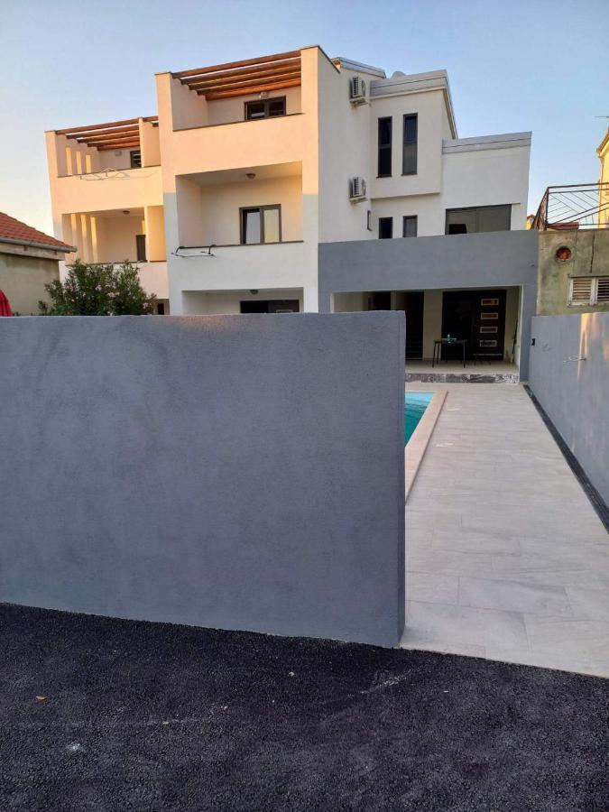 Apartments Star With Pool ビオグラード・ナ・モル エクステリア 写真