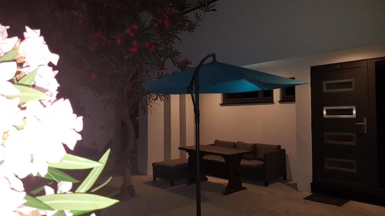 Apartments Star With Pool ビオグラード・ナ・モル エクステリア 写真